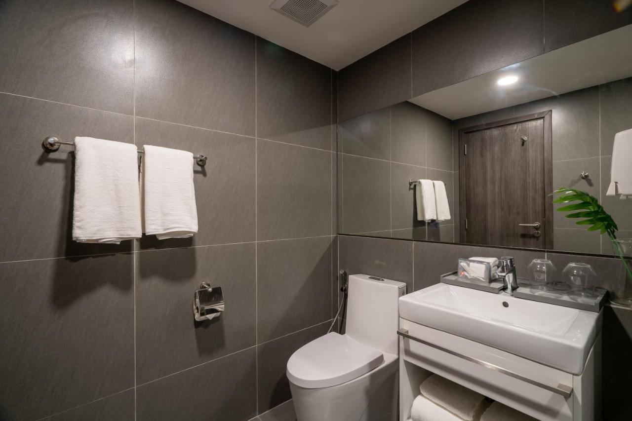 Travelodge Phuket Town Bagian luar foto