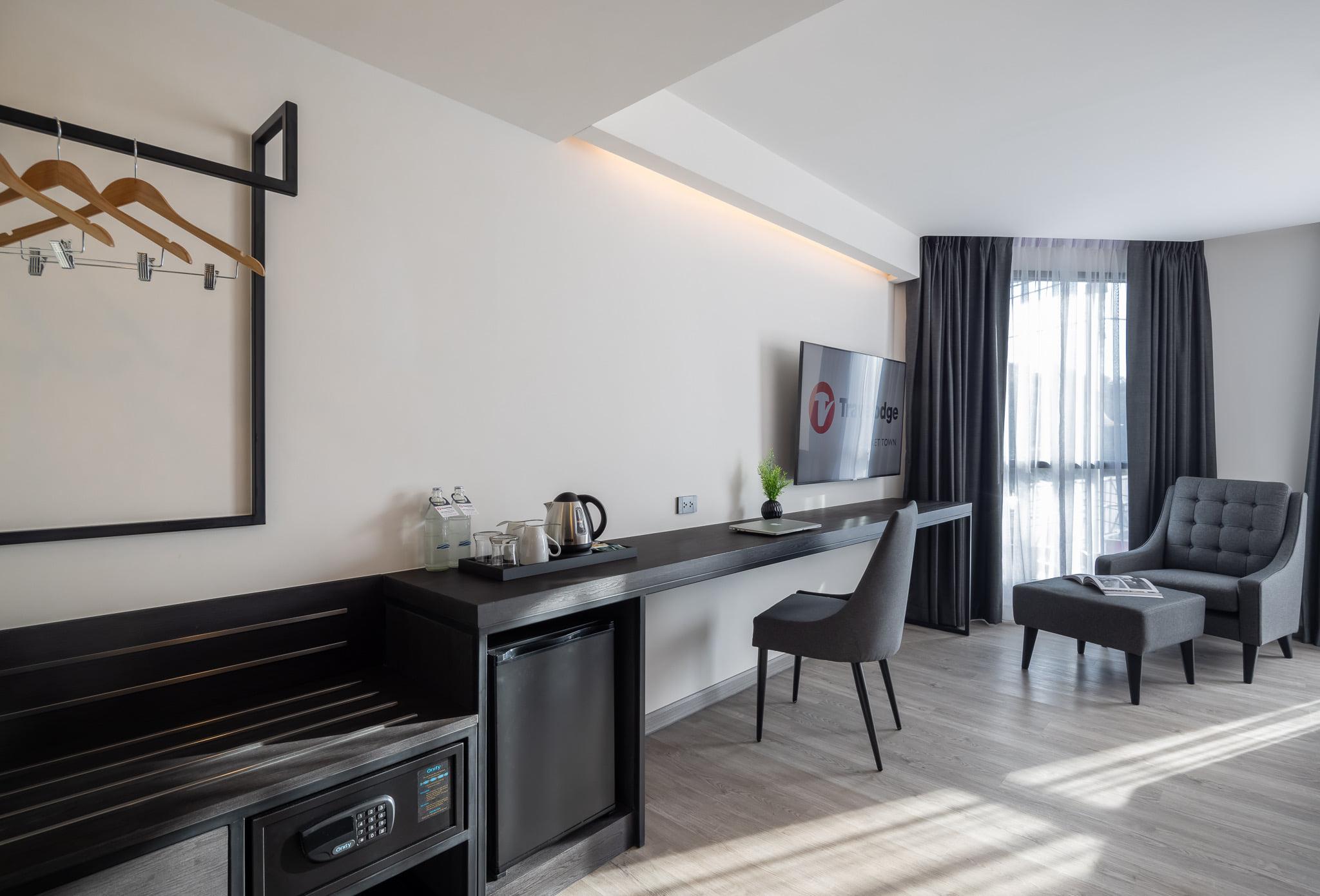 Travelodge Phuket Town Bagian luar foto
