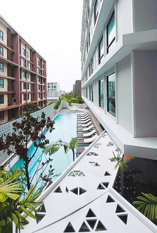 Travelodge Phuket Town Bagian luar foto